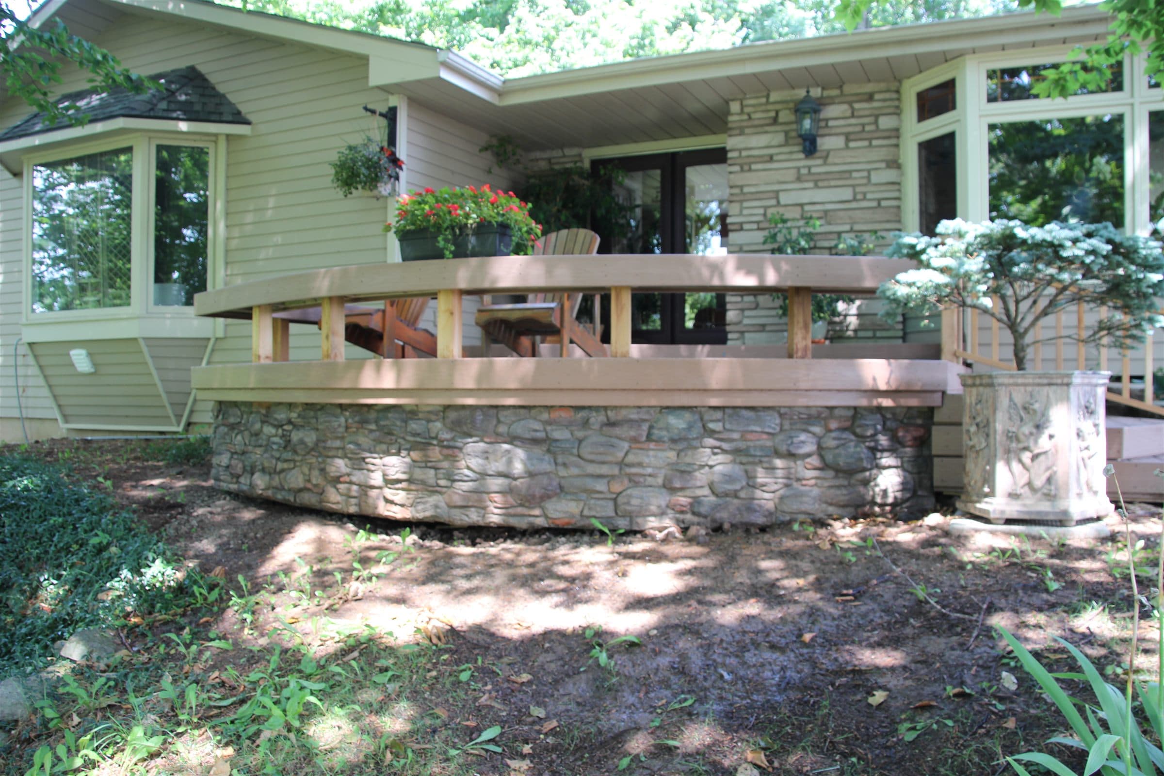 Decks and porches project by 11x12 Solutions